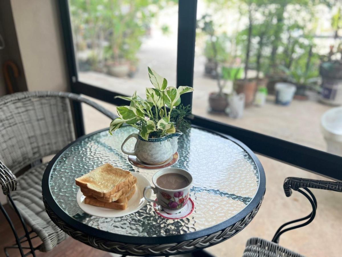 V Tharm Hotel 우돈타니 외부 사진
