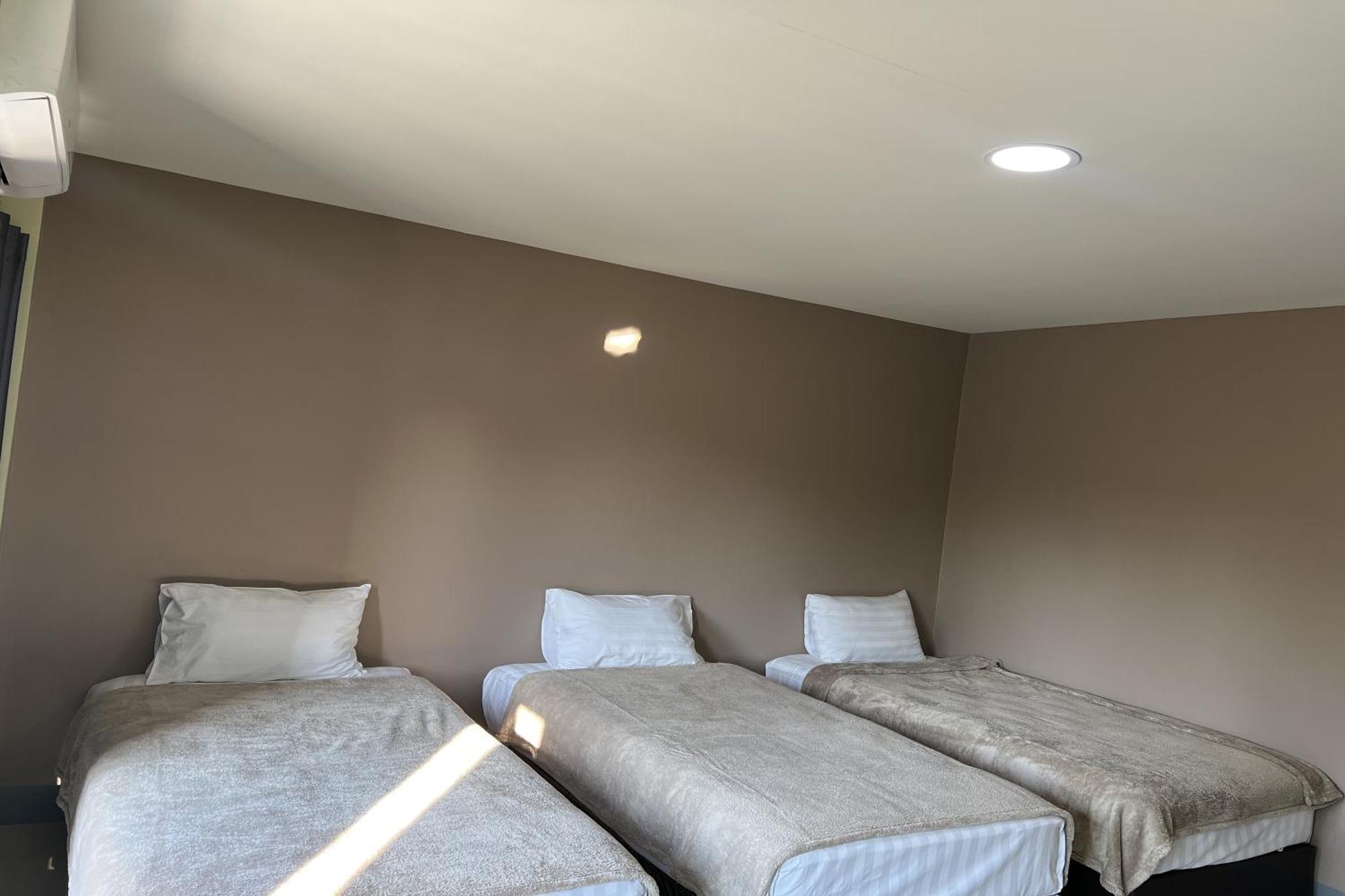 V Tharm Hotel 우돈타니 외부 사진