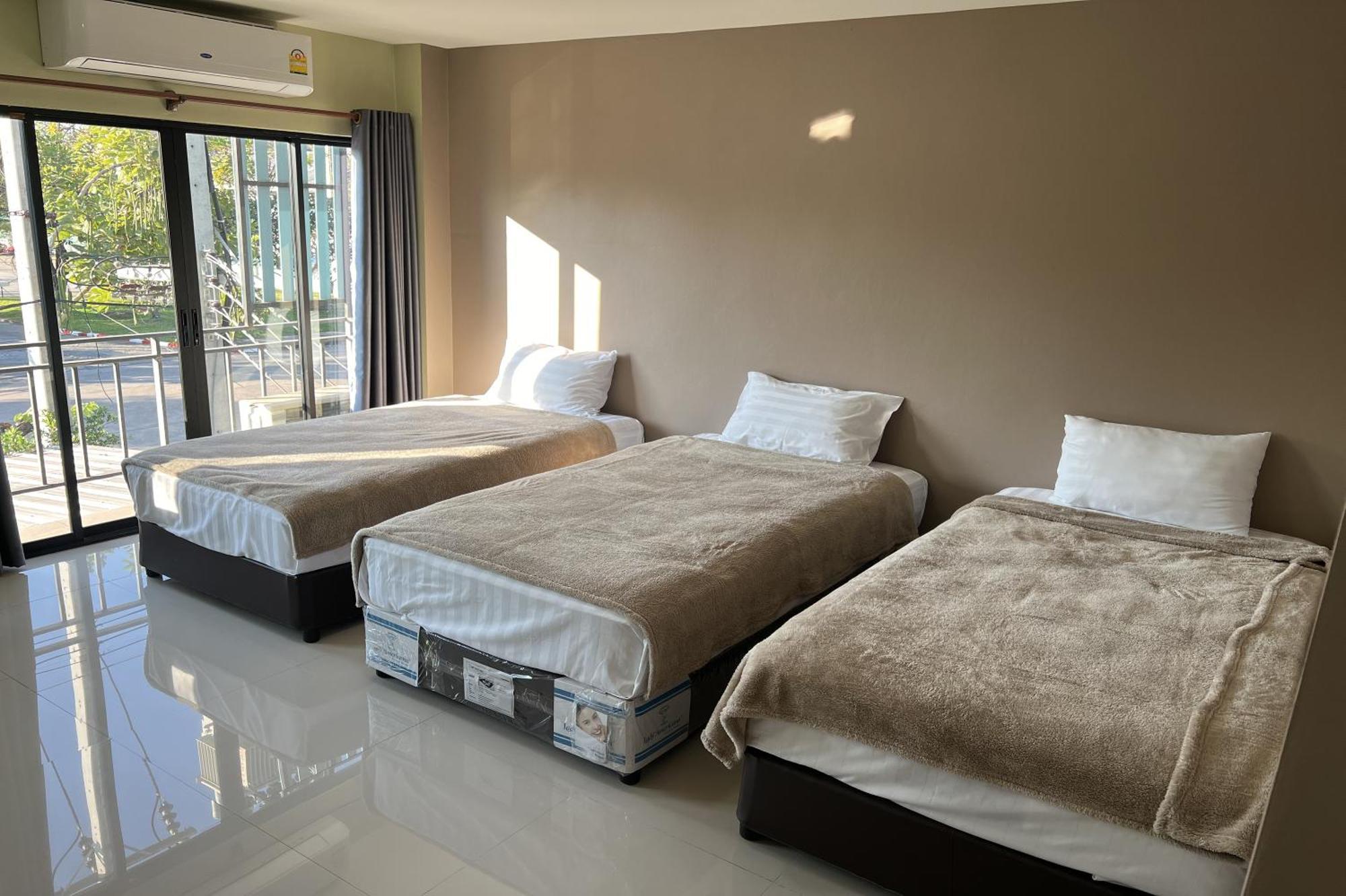 V Tharm Hotel 우돈타니 외부 사진