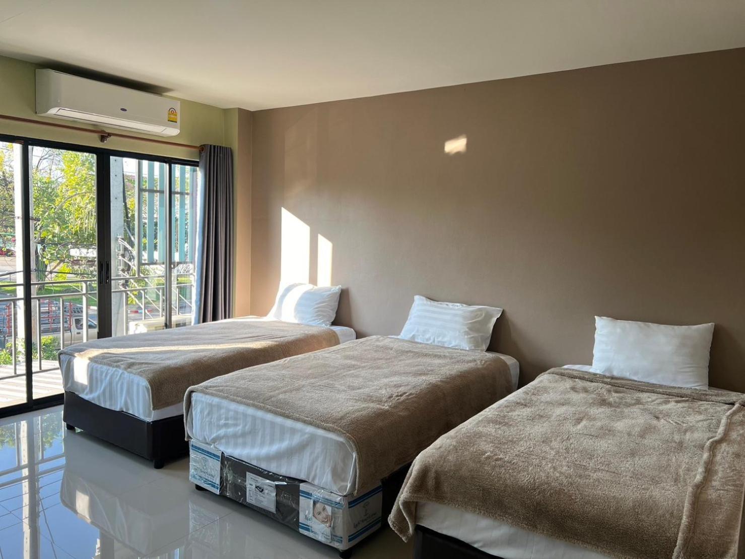 V Tharm Hotel 우돈타니 외부 사진