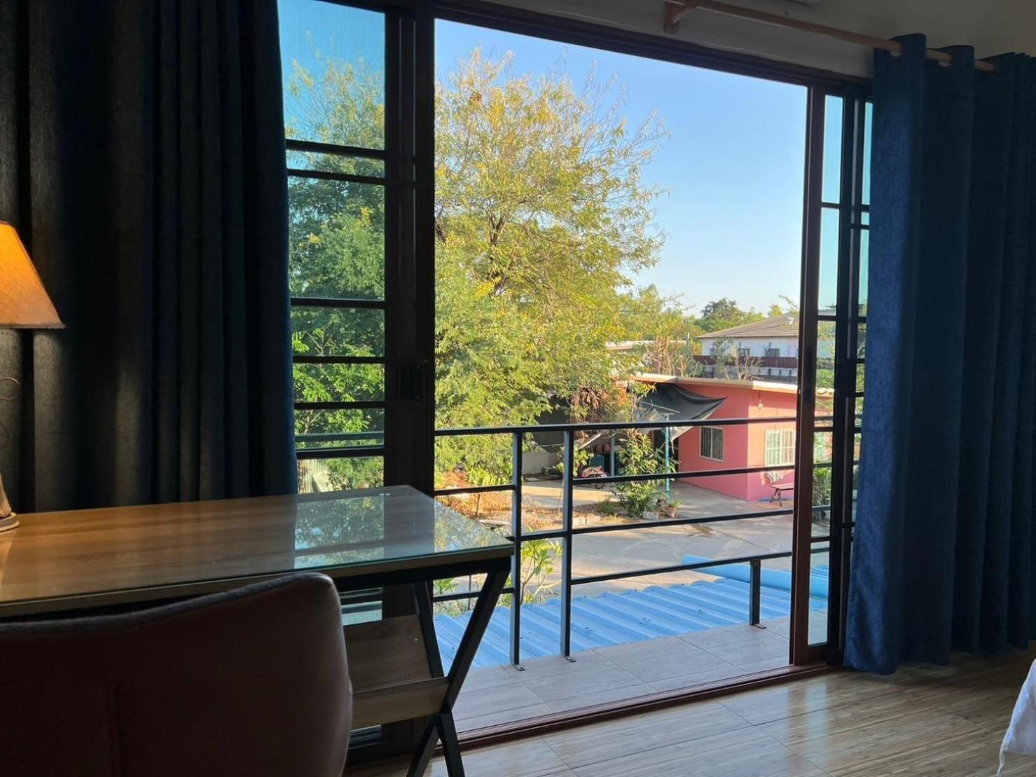 V Tharm Hotel 우돈타니 외부 사진